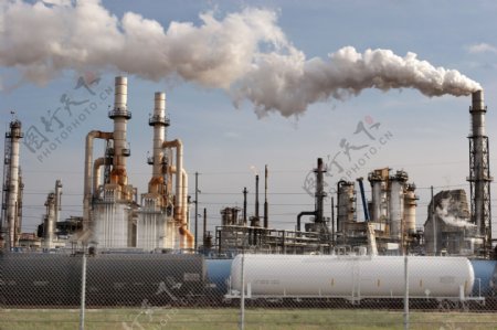 炼油厂生产环境摄影图片