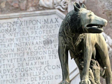 罗马的母狼雕塑