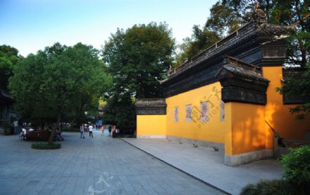 西湖雷峰塔寺庙