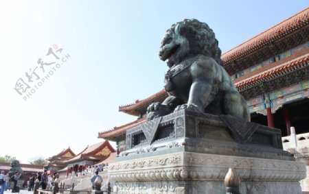 故宫青铜狮雕像
