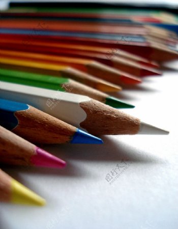 铅笔和彩色铅笔