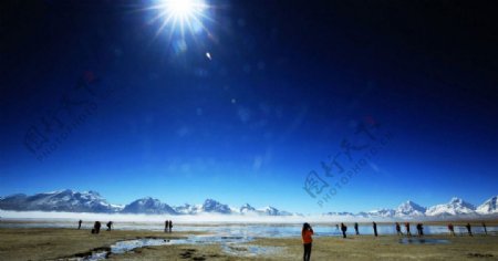 西藏风景卓木拉日峰