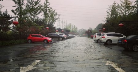 雨天的道路
