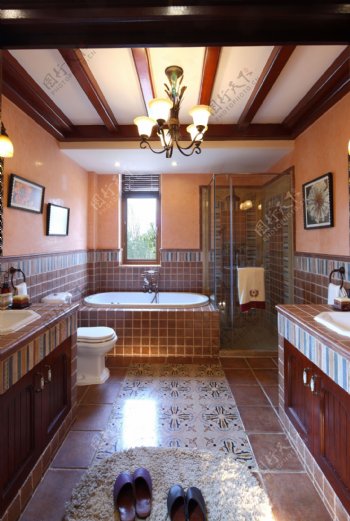 中式贵气浴室花纹地板室内装修效果图