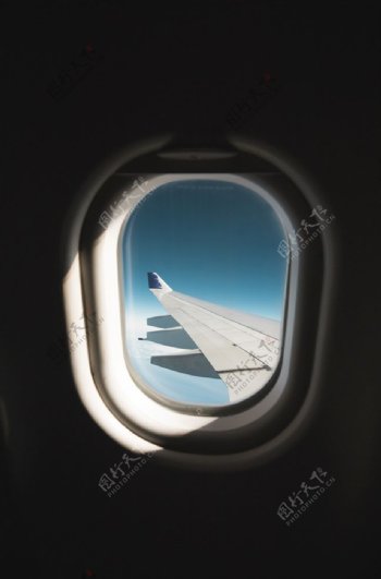 飞机窗外