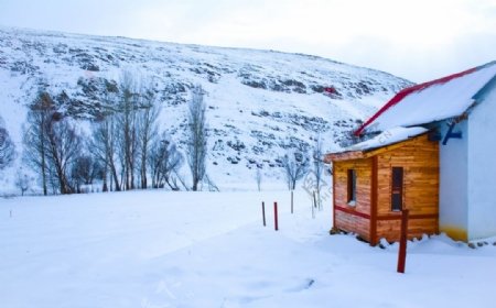 冬天雪地木屋