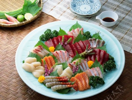海鮮鱼类菜肴蔬菜碟食物