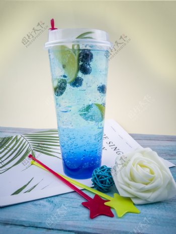 夏日饮料系列之清凉蓝色气泡饮料