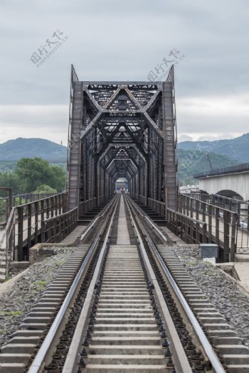 近代钢结构桥梁摄影