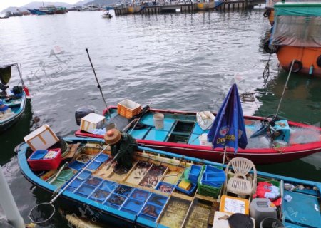 香港西贡码头小船卖海鲜