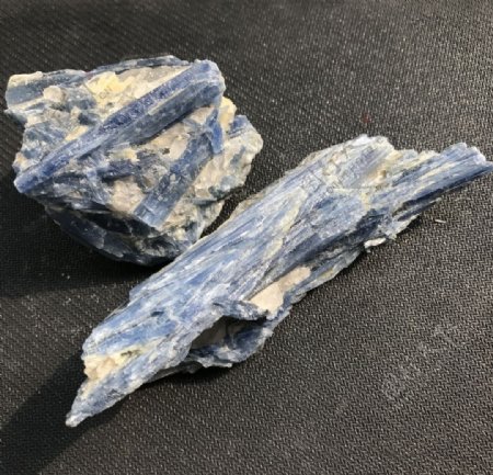 水晶蓝晶石矿石