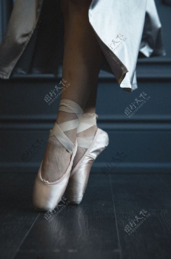 舞蹈芭蕾脚尖女性背景素材