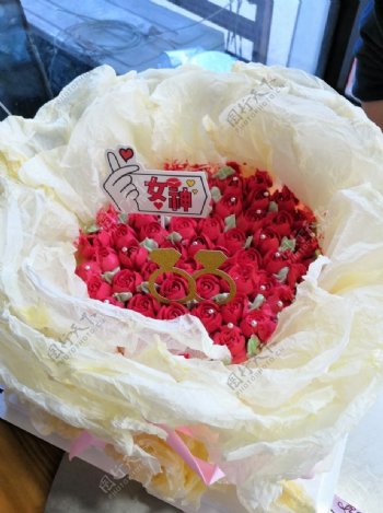 浪漫玫瑰花花束蛋糕