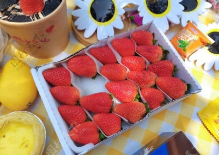 草莓野餐