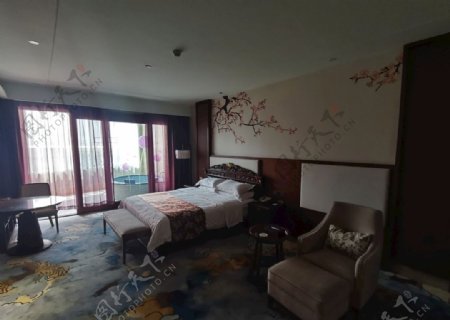 整洁的酒店房子图片
