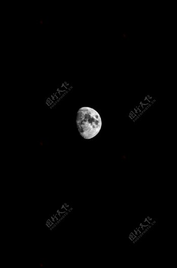 月的黑夜图片