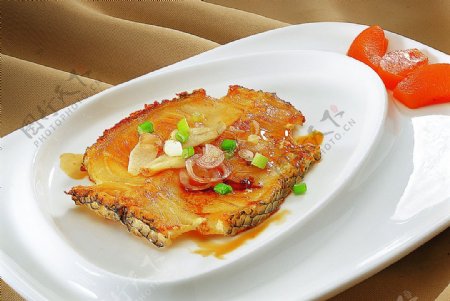 豫菜香煎银鱈鱼图片