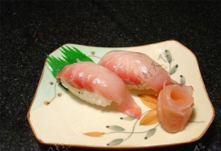 加吉鱼寿司图片