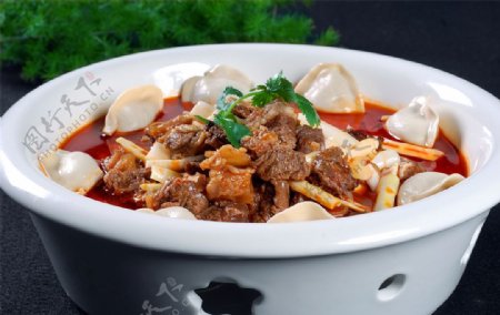 红汤水饺牛腩图片